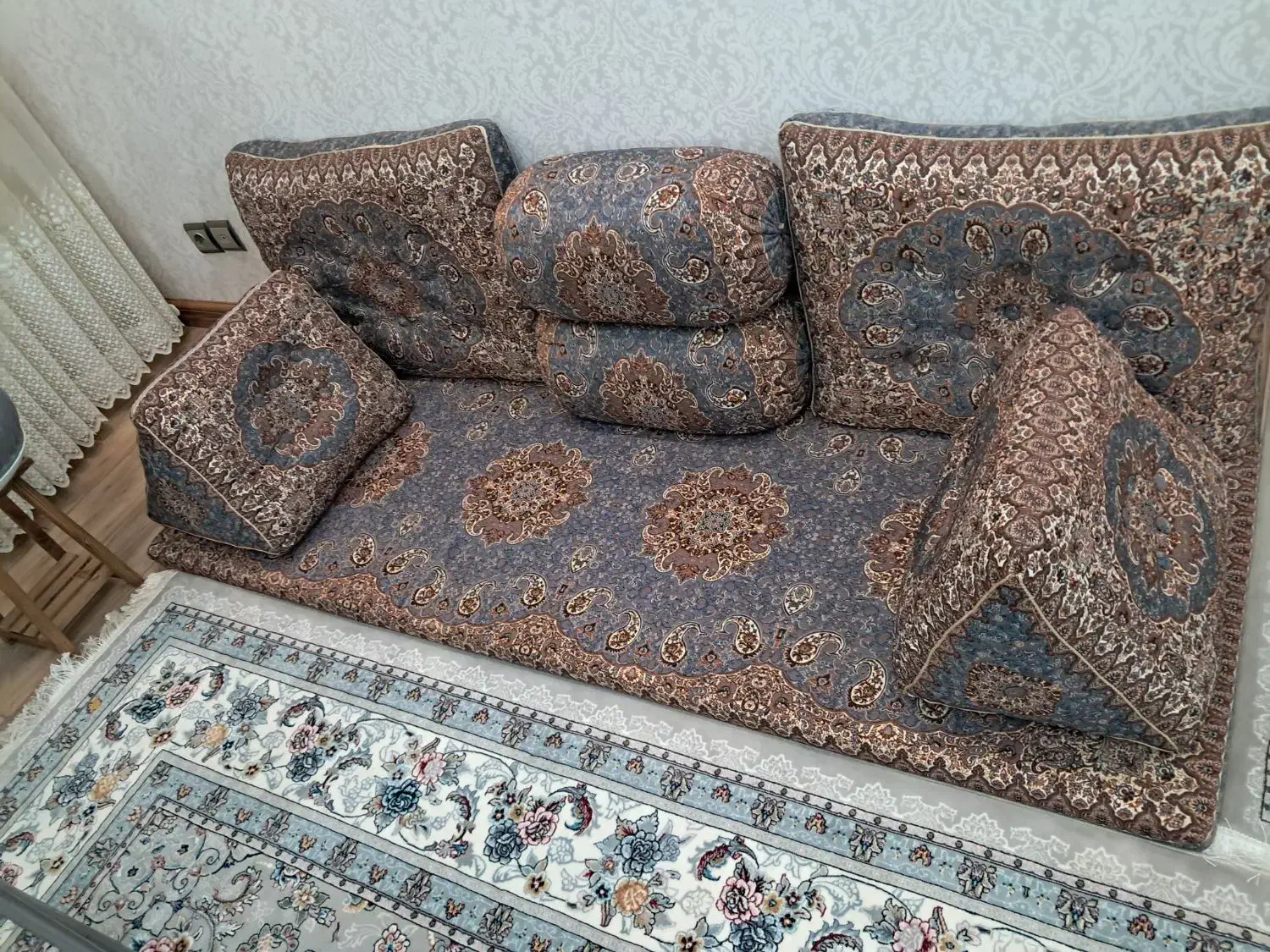 شاه نشین|پشتی|همدان, |دیوار