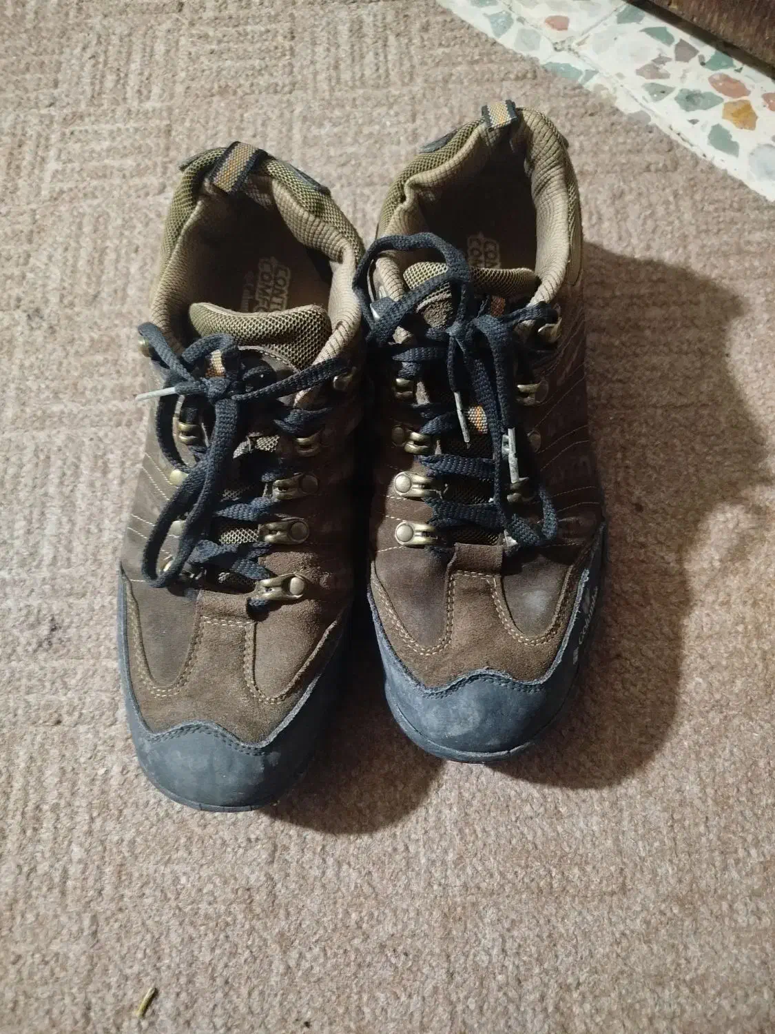 کفش کوهنوردی سایز ۴۲ اورجینال|کیف، کفش، کمربند|ایلام, |دیوار