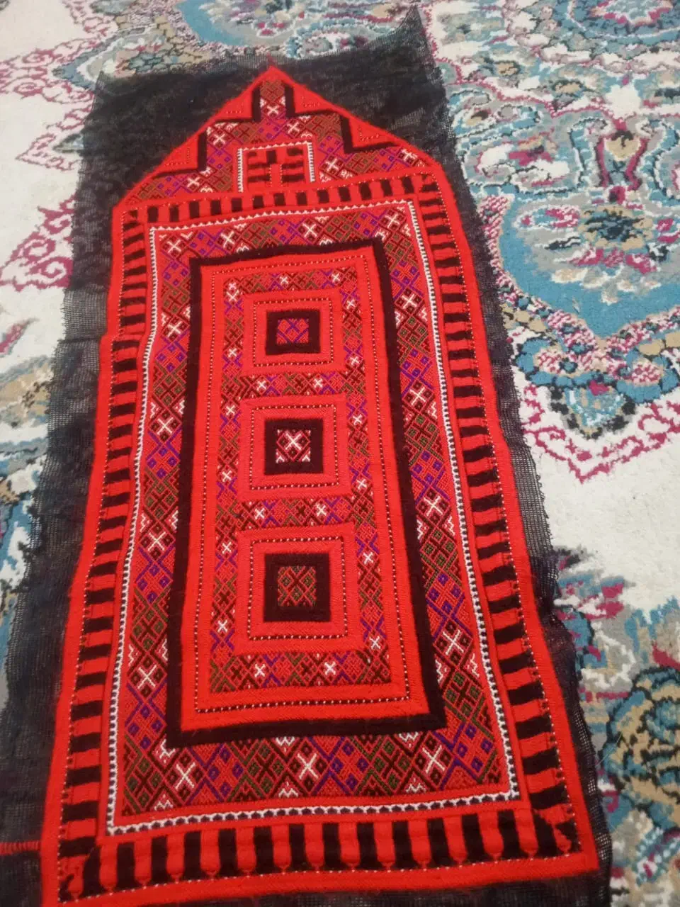 زیاستین فروشی نخ روشن|لباس|سراوان, |دیوار