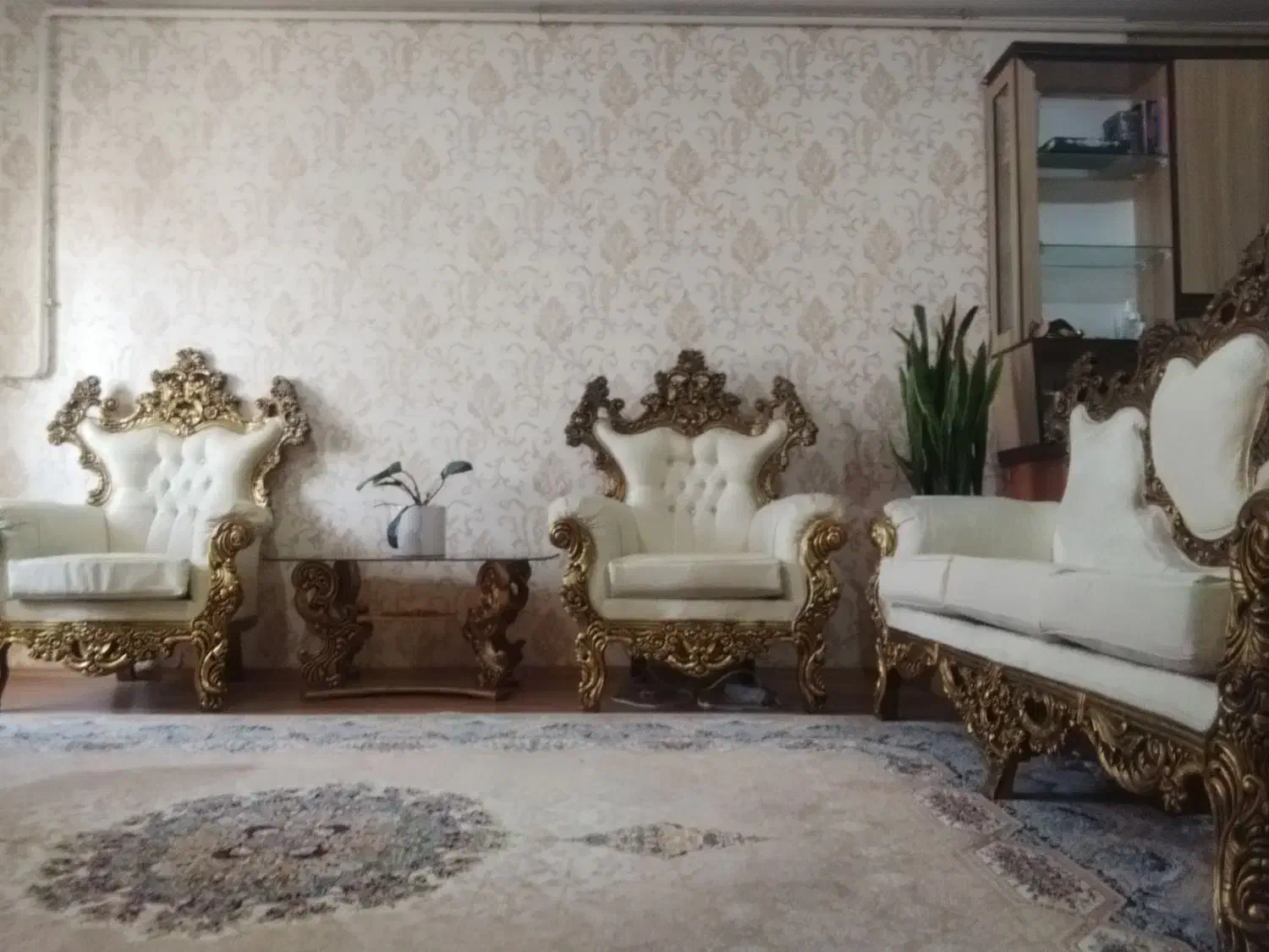 مبلمان|مبلمان خانگی و میز عسلی|پرند, فاز ۵|دیوار