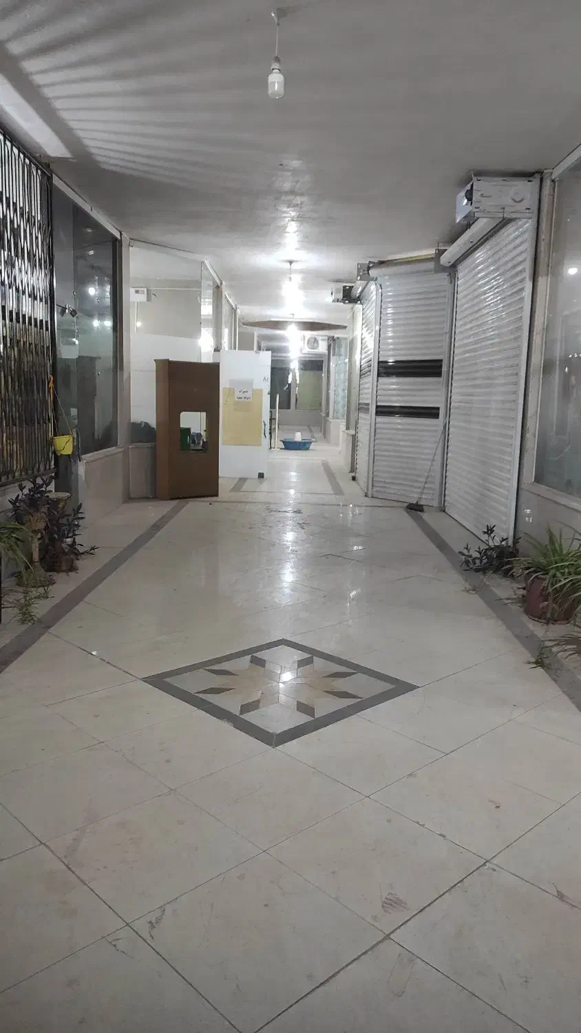 رهن و اجاره مغازه چهل متری در محله سی۱|اجارهٔ مغازه و غرفه|فولادشهر, C1|دیوار