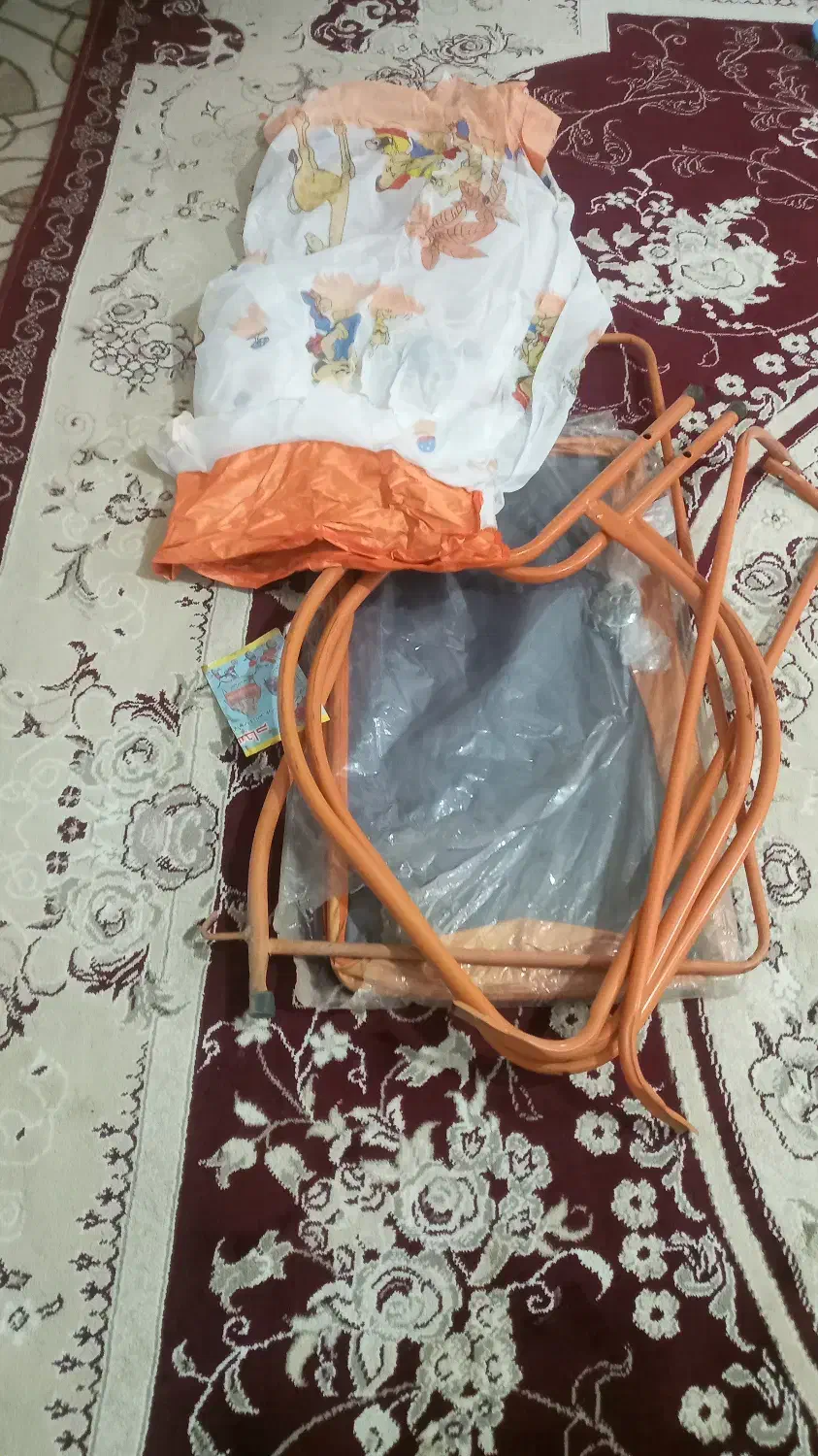 گهواره نو هنوز استفاده نشده|تخت و صندلی بچه|تایباد, |دیوار