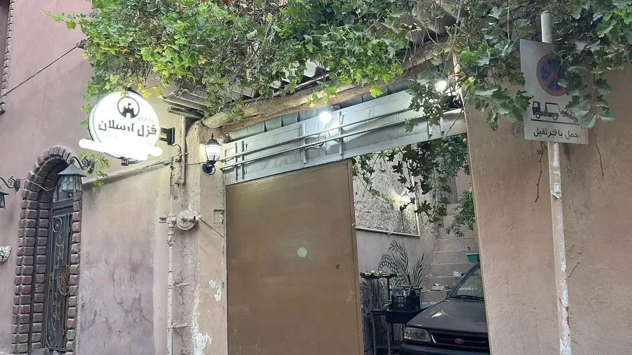 هاستل خوابگاه  قزل ارسلان قلات|اجارهٔ کوتاه‌مدت آپارتمان و سوئیت|شیراز, قلات|دیوار