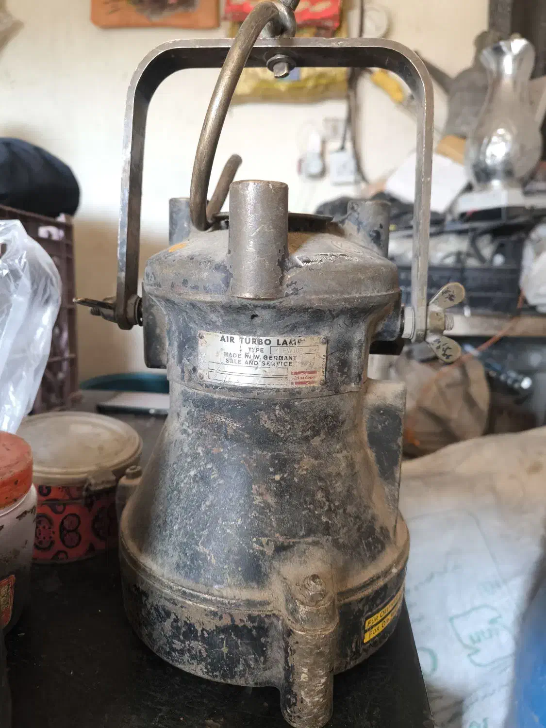 فانوس دریایی عتیقه کلکسیونی المانی وتلوزیون توشیبا|کلکسیون اشیاء عتیقه|رامند, |دیوار