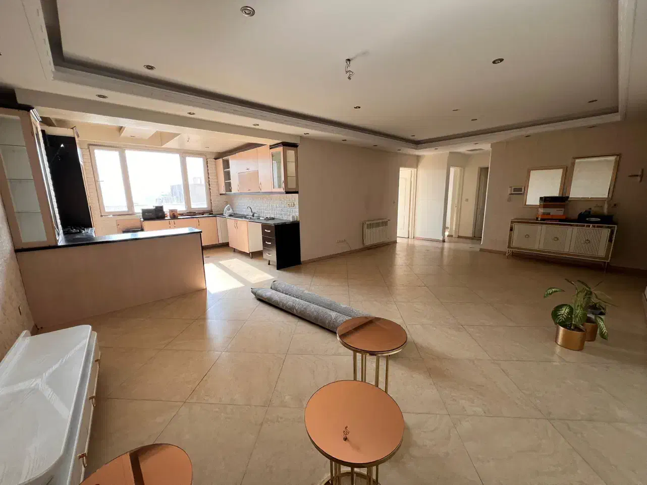 مرزداران آریافر ۹۵ متر ۶ساله بسیار شیک رهن و اجاره