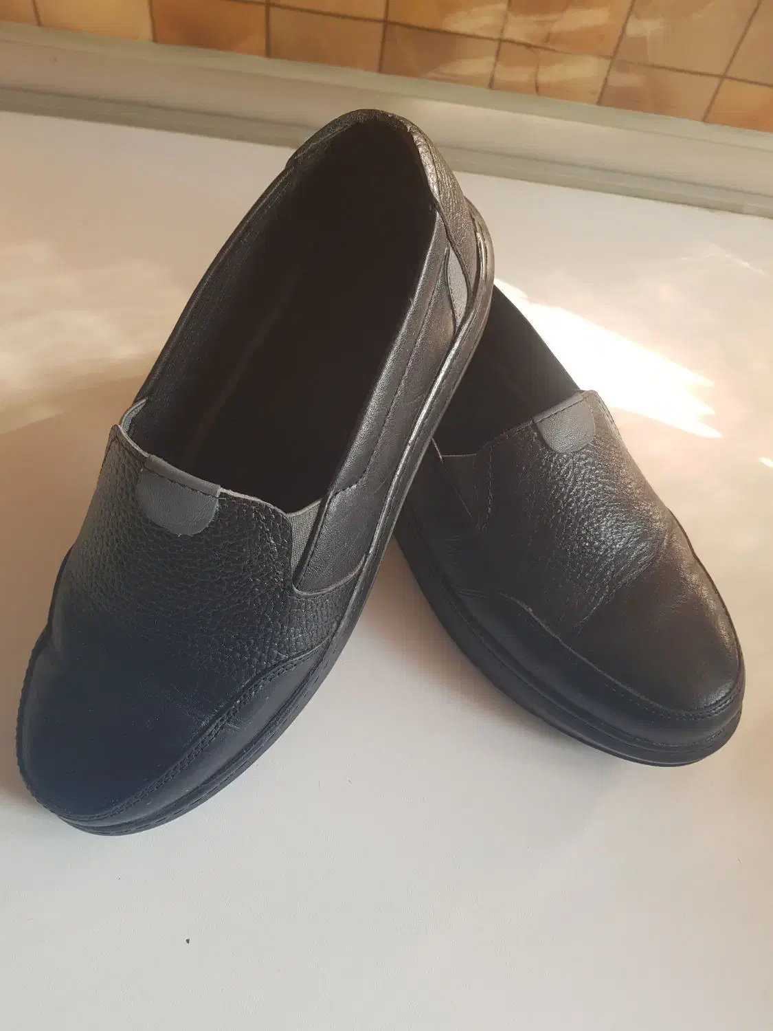 کفش|کیف، کفش، کمربند|تهران, نیروی دریایی|دیوار