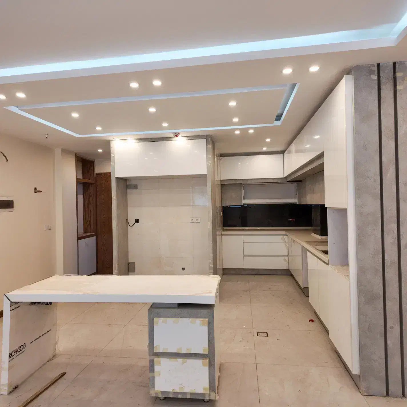 آپارتمان تک واحدی تکمیل/خیابان امیرکبیر/زیـر قیـمت|فروش آپارتمان|کاشان, امیرکبیر|دیوار