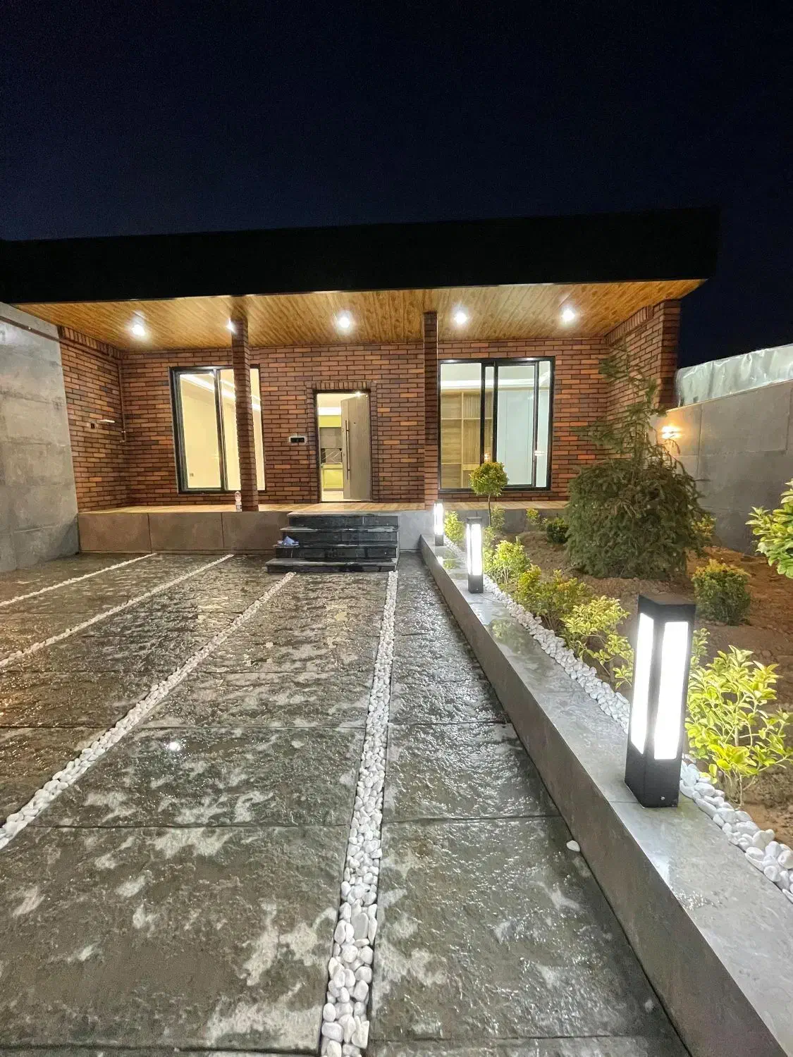 فروش ویلای 200 متری مدرن ساحلی|فروش زمین و ملک کلنگی|رشت, شهرک قدس|دیوار