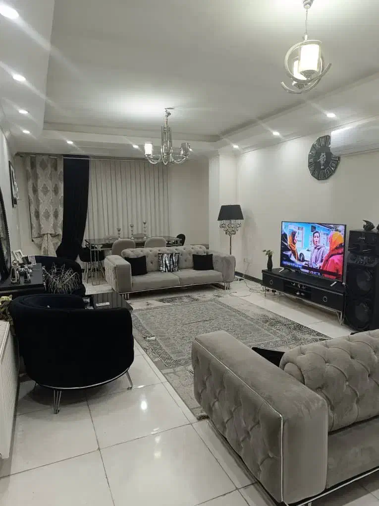 اجاره آپارتمان88متر/طبقه آخر اراضی شاهد*املاک کاج*|اجارهٔ آپارتمان|گرمدره, |دیوار