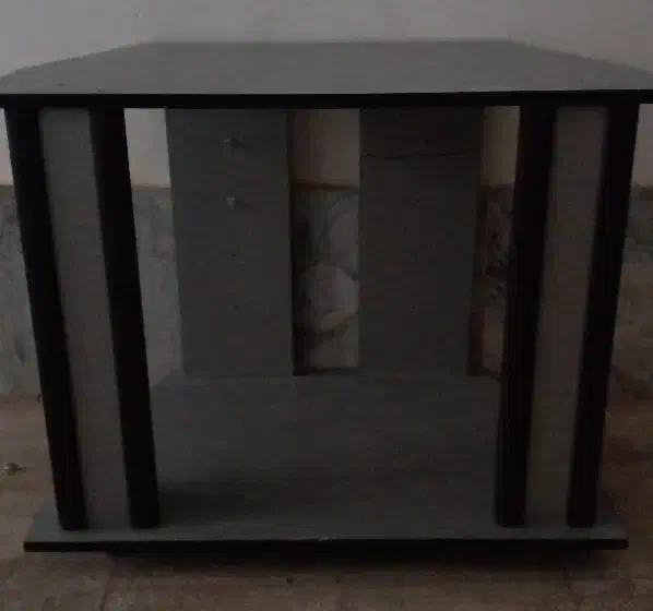 میز|میز تحریر و کامپیوتر|سبزوار, هویزه|دیوار