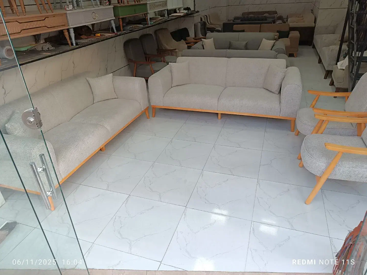 مبلکده کارمانیا|مبلمان خانگی و میز عسلی|رضوانشهر, |دیوار