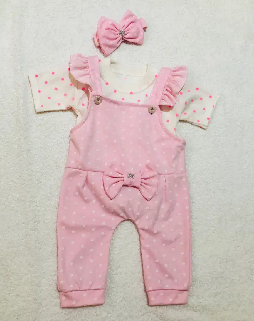 تعدادی لباس نوزادی ۰ تا ۱ نو و کارکرده|کفش و لباس بچه|تهران, مسعودیه|دیوار