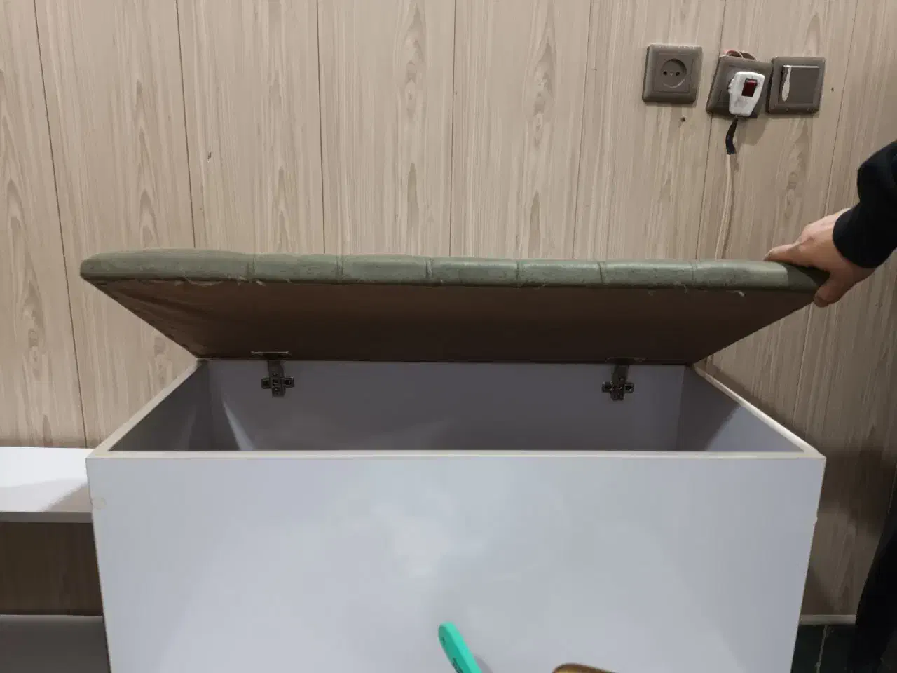 صندلی پدیکور|آرایشگاه و سالن‌های زیبایی|گنبد کاووس, |دیوار