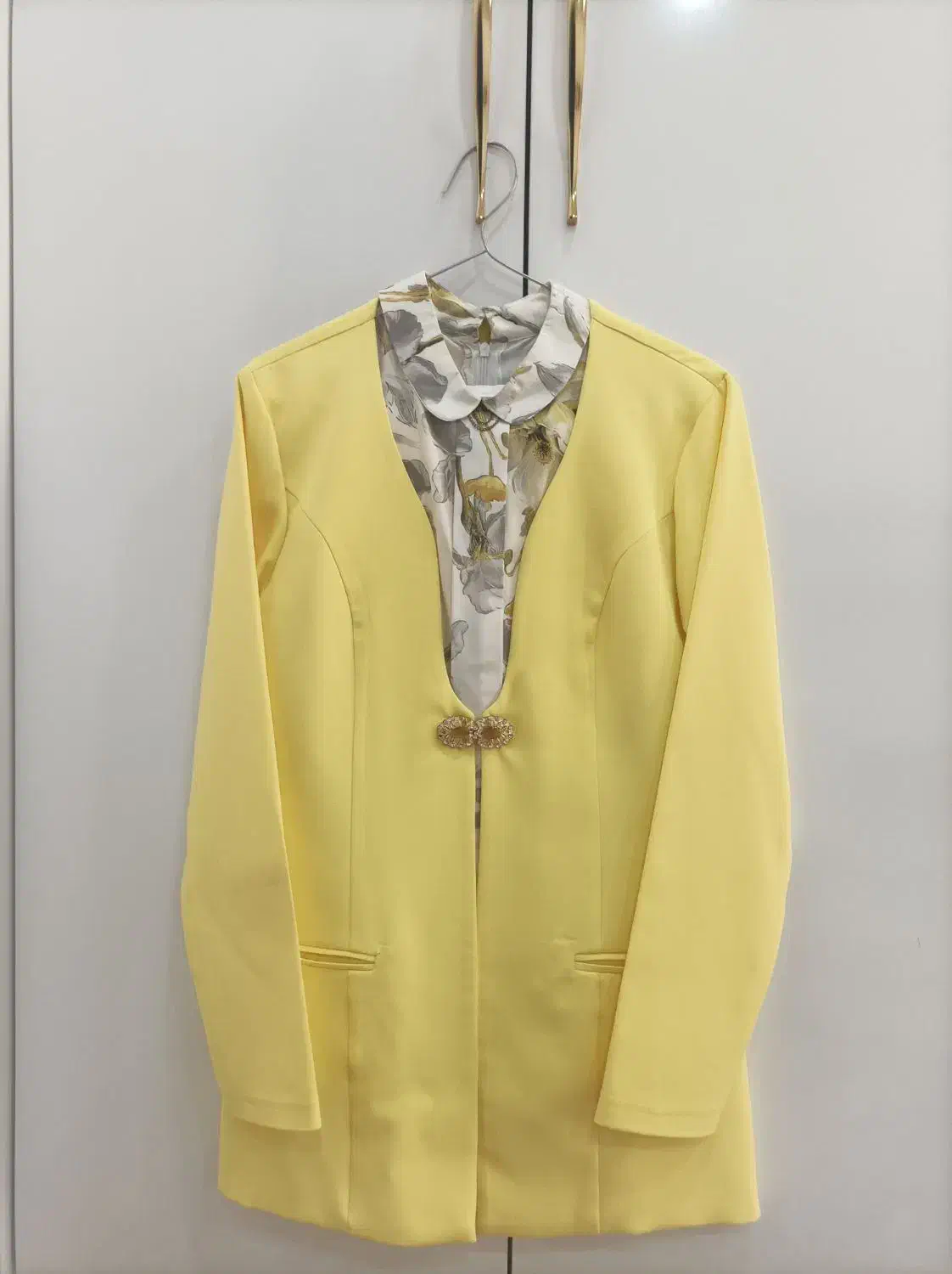 لباس|لباس|قائن, |دیوار