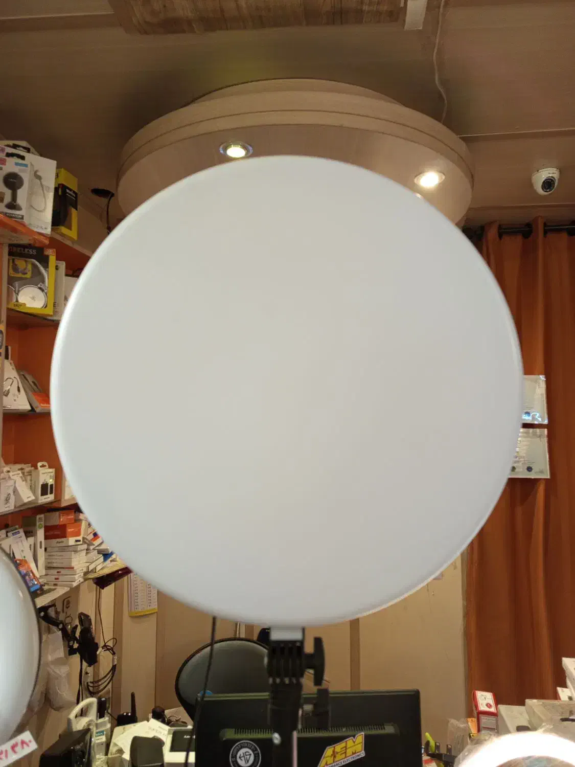 رینگ  لایت دایره|دوربین عکاسی و فیلم‌برداری|رشت, نیکمرام|دیوار