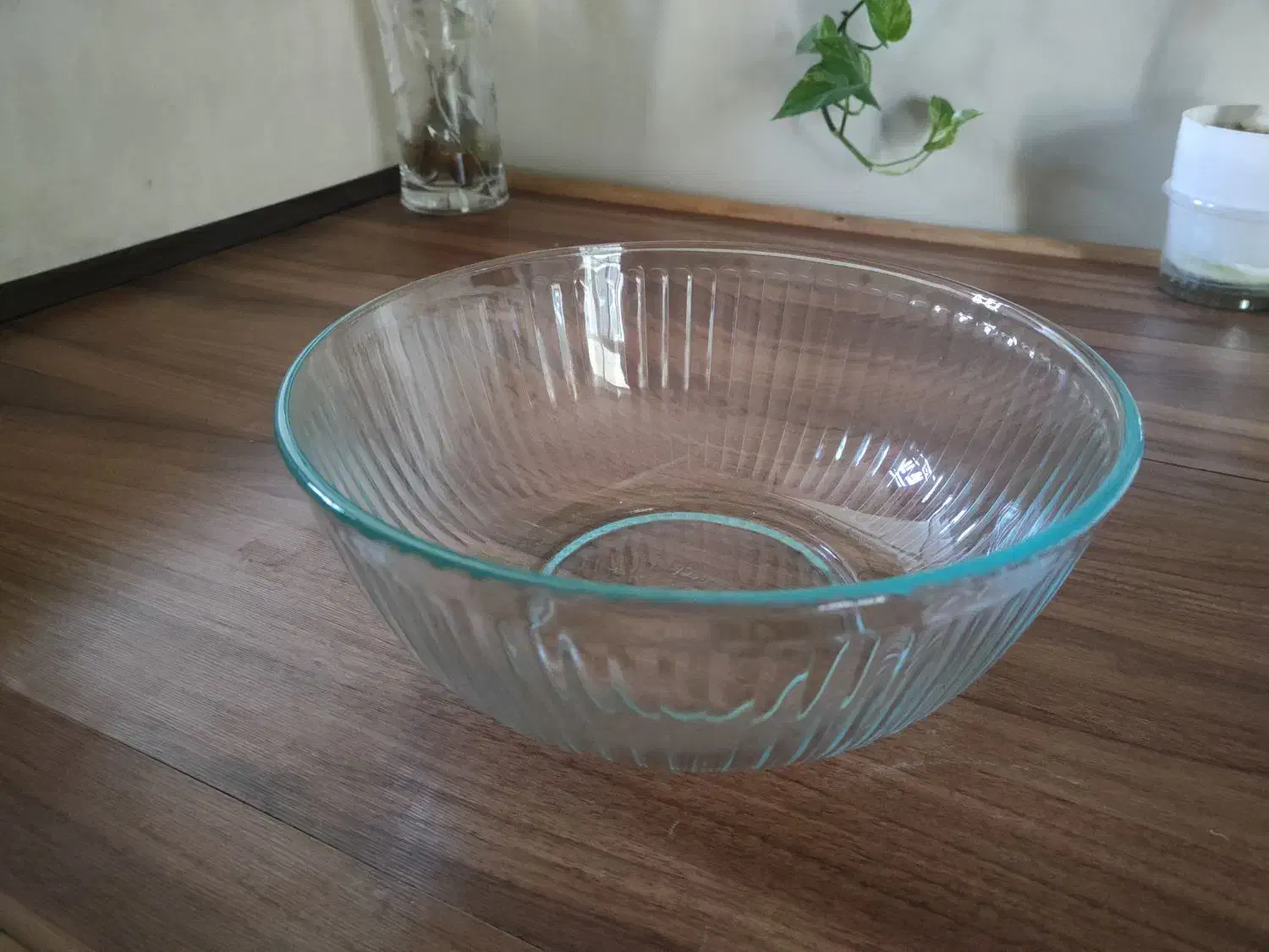 کاسه بزرگ پیرکس|ظروف سرو و پذیرایی|قائم‌شهر, |دیوار