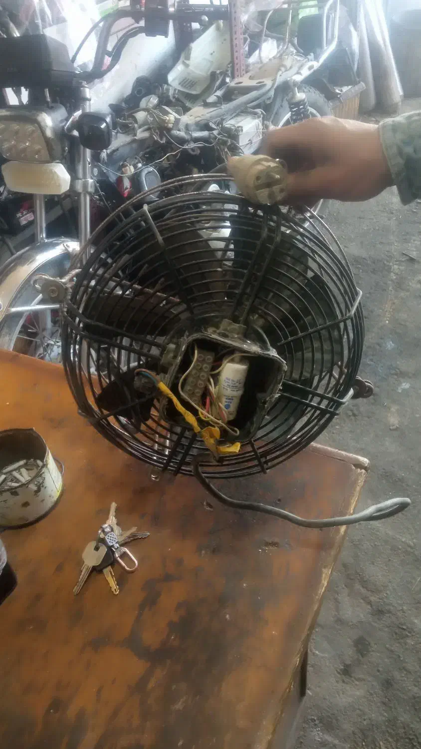 فن هواکش|پنکه و تصفیه‌کنندهٔ هوا|نوشین شهر, |دیوار