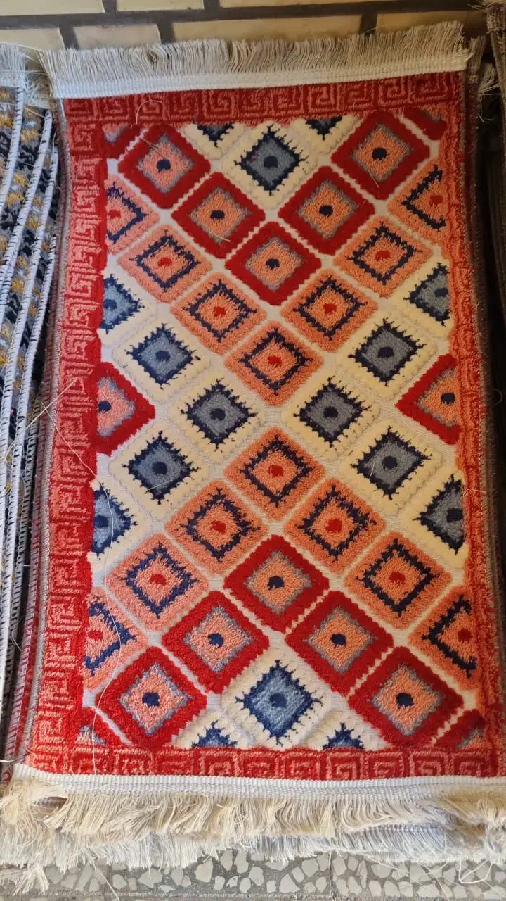 پادری ابریشمی|پادری|اصفهان, شهشهان|دیوار