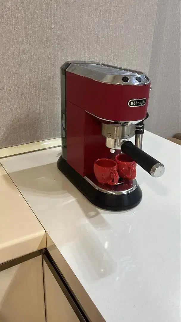 قهوه ساز واسپرسوساز دلونگی 685|سماور، چای‌ساز، قهوه‌ساز|گنبد کاووس, |دیوار