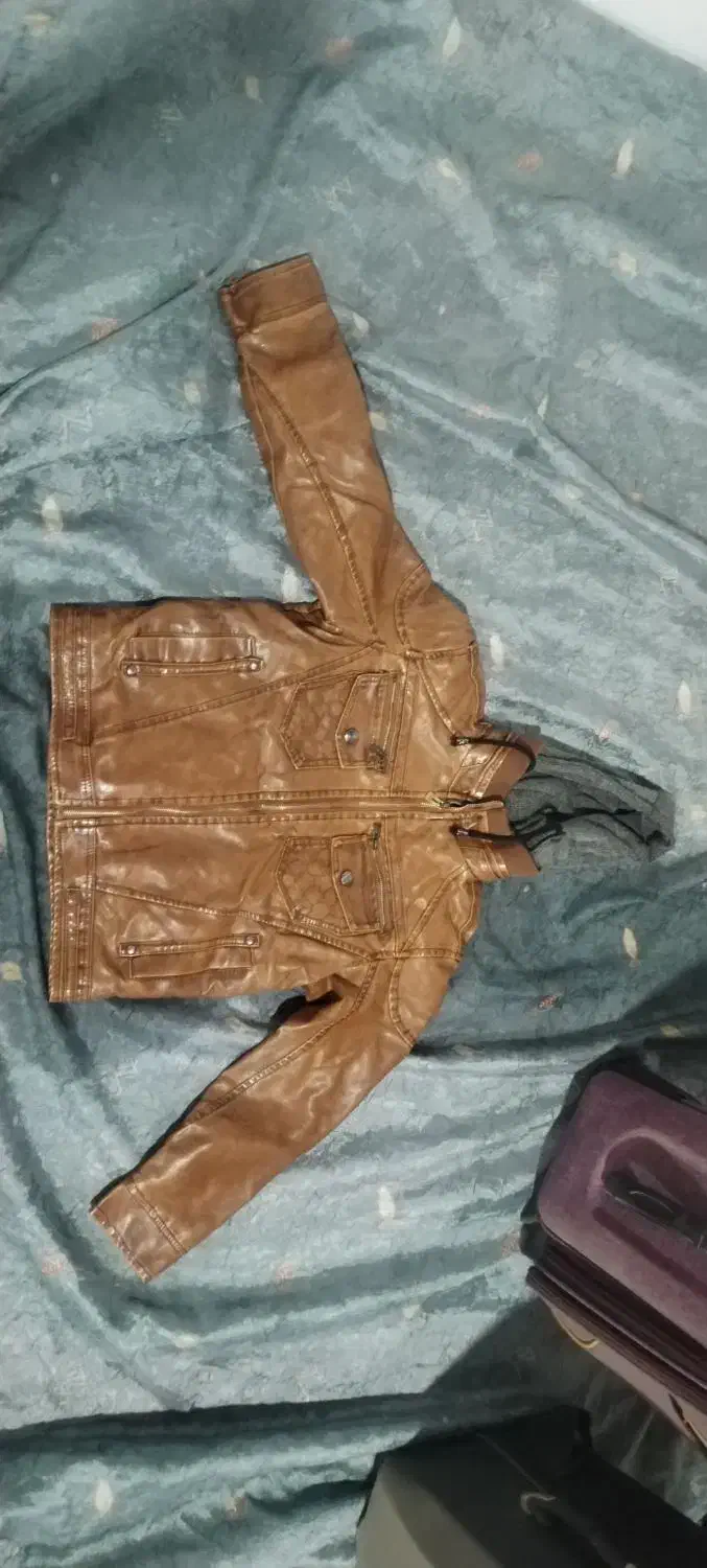 کابشن|لباس|پیرانشهر, |دیوار