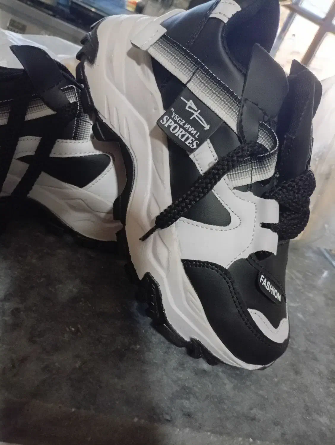 کفش ها نو هستن قیمت ۶۰۰|کیف، کفش، کمربند|خرم‌آباد, |دیوار