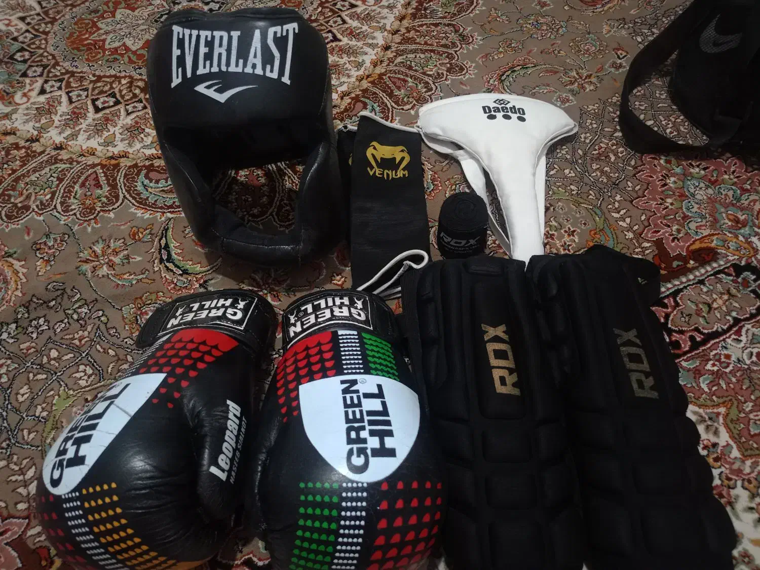 لباس|تجهیزات ورزشی|مهاباد (آذربایجان غربی), |دیوار