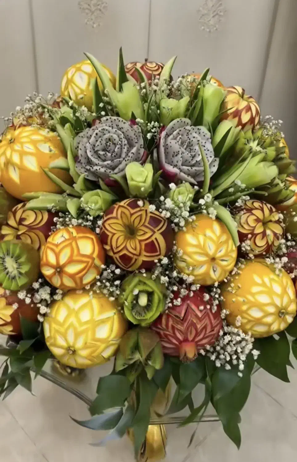 دیزاین و حکاکی سبد میوه|خدمات پذیرایی، مراسم|دورود, |دیوار