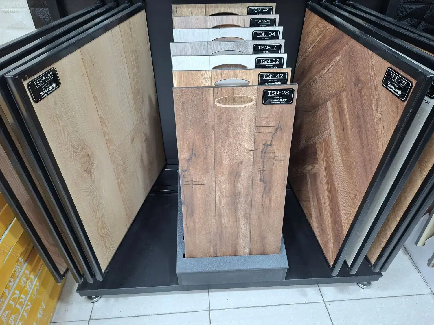 فروش مستقیم پارکت لمینت قیمت کارخانه مدت محدود|مصالح و تجهیزات ساختمان|کرج, جهانشهر|دیوار