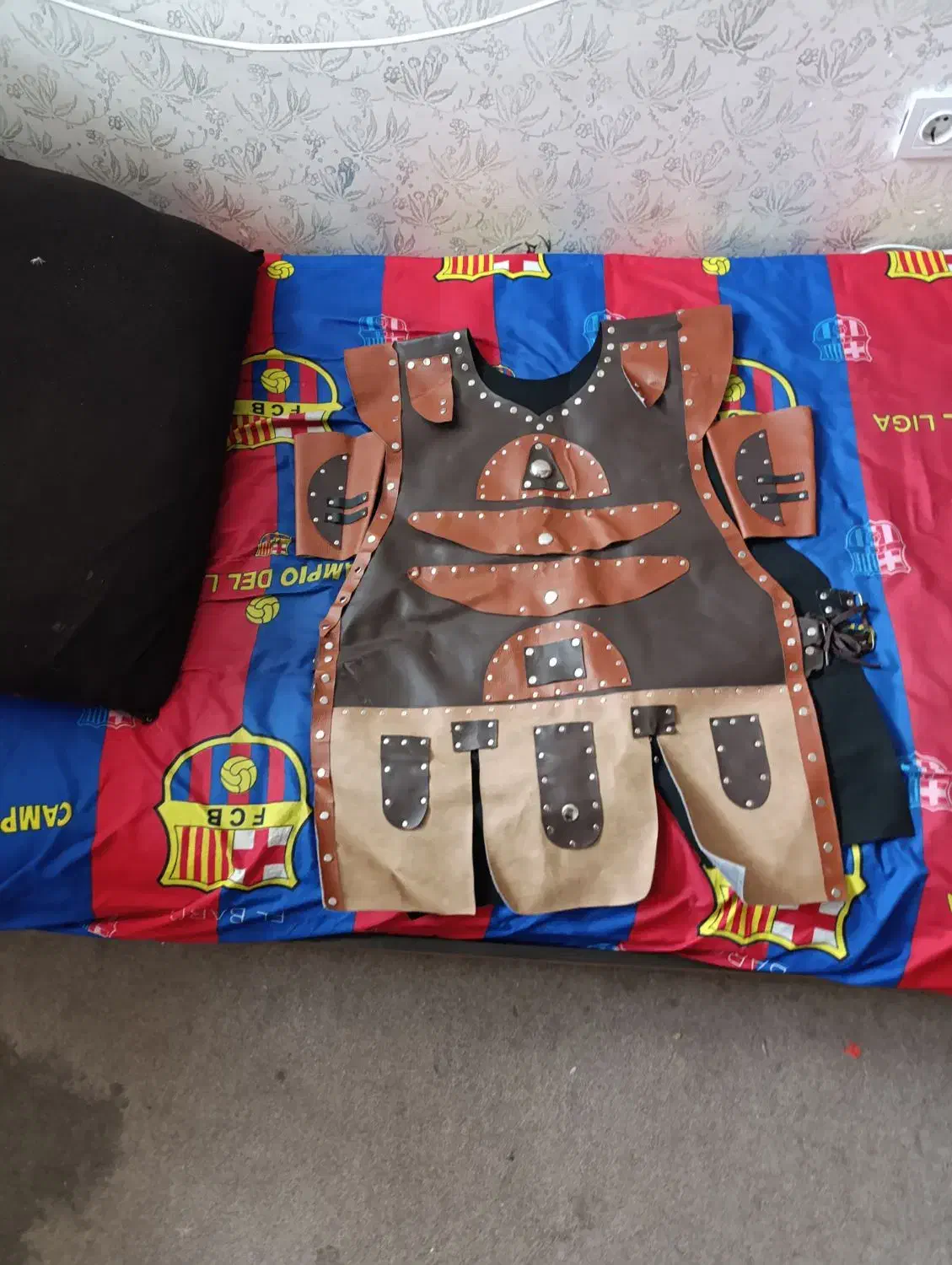 وسایل تشابیه|کلکسیون و سرگرمی|اهواز, زیتون کارگری|دیوار