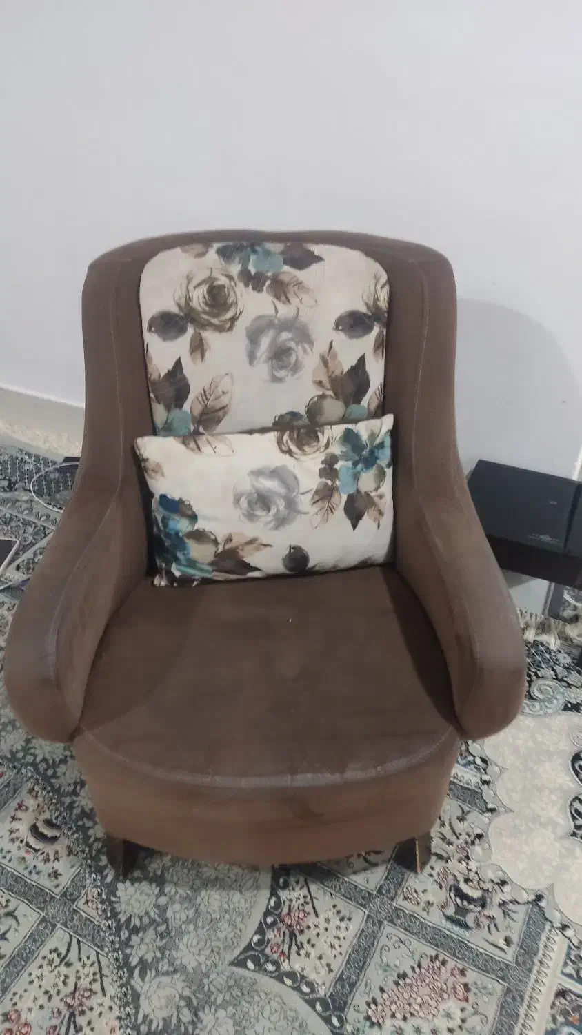 مبل|مبلمان خانگی و میز عسلی|قائن, |دیوار