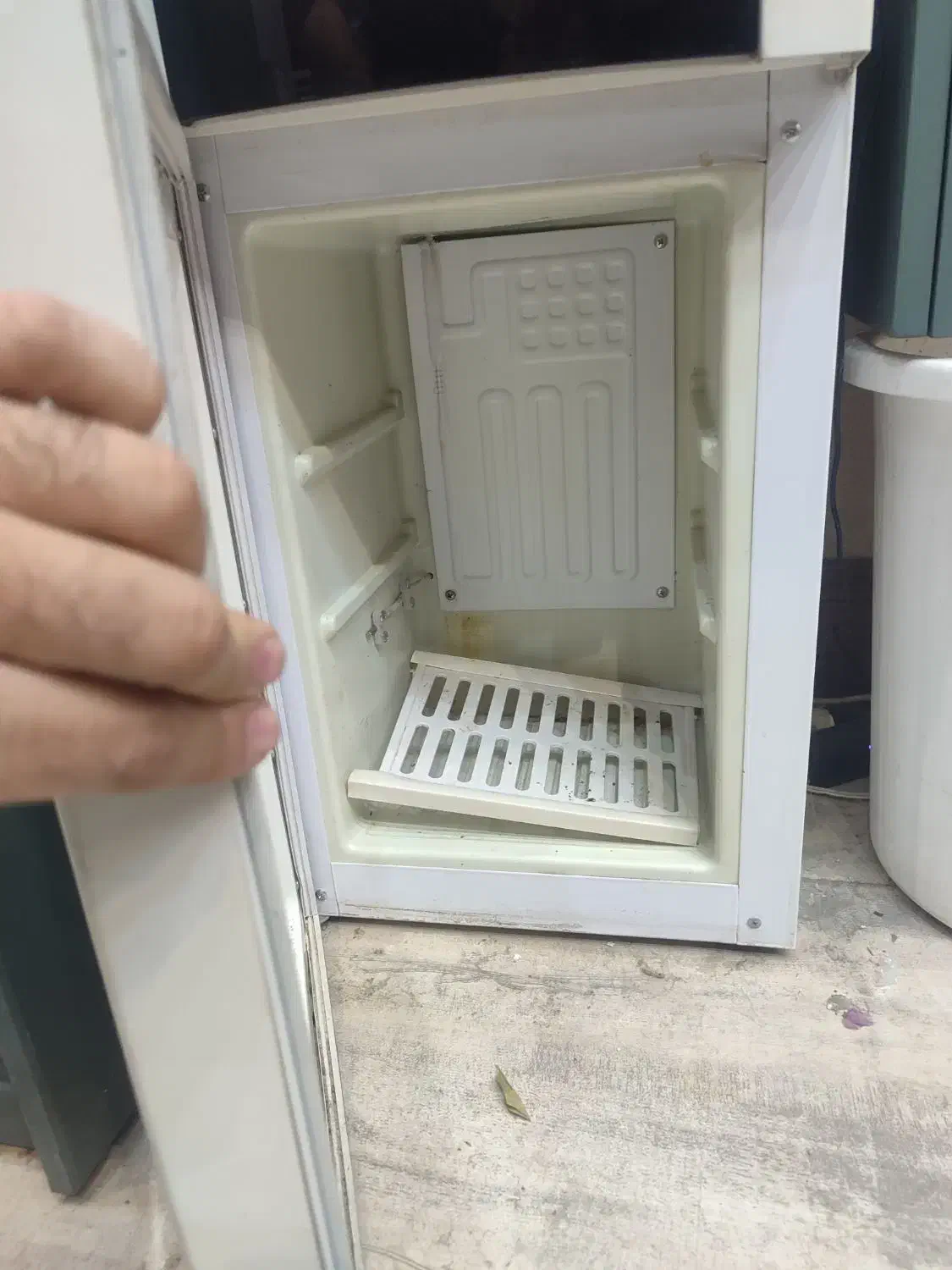 آب سردکن یخچال دار|آب‌سردکن و تصفیه آب|قم, باجک یک|دیوار