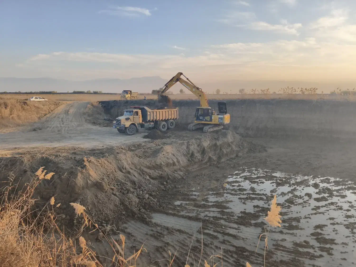 اجاره بیل مکانیکی کوماتسو خط 7|خدمات حمل و نقل|گنبد کاووس, |دیوار