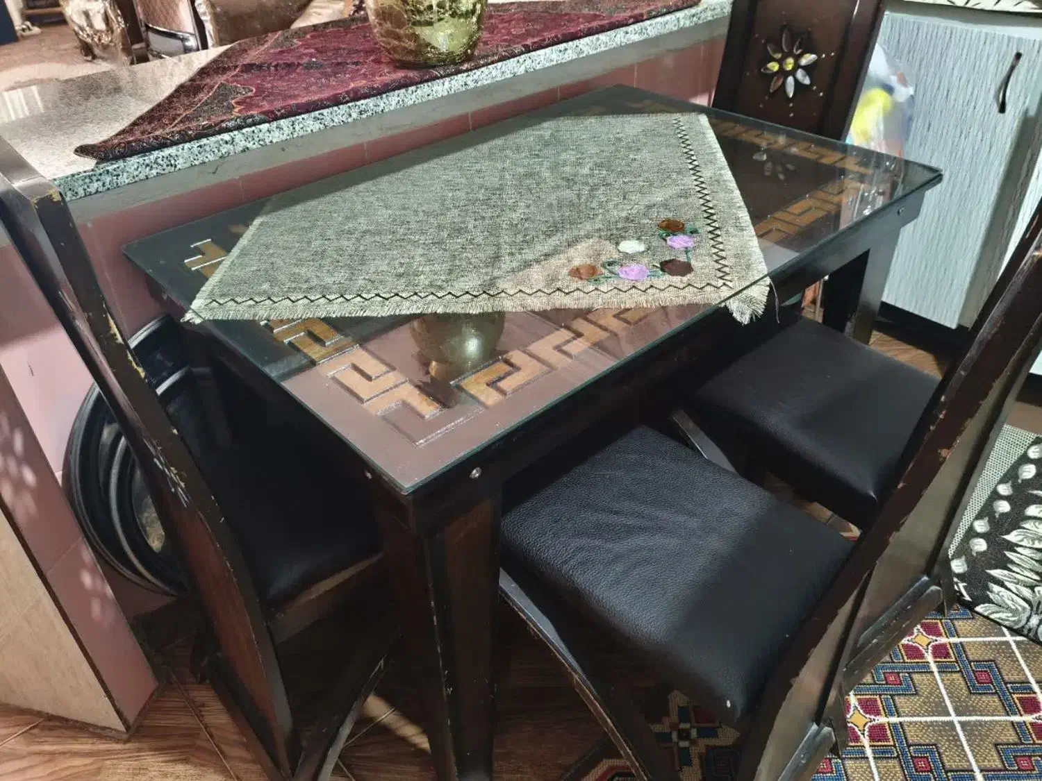 میز و صندلی|میز و صندلی غذاخوری|گلبهار, شهر جدید گلبهار|دیوار