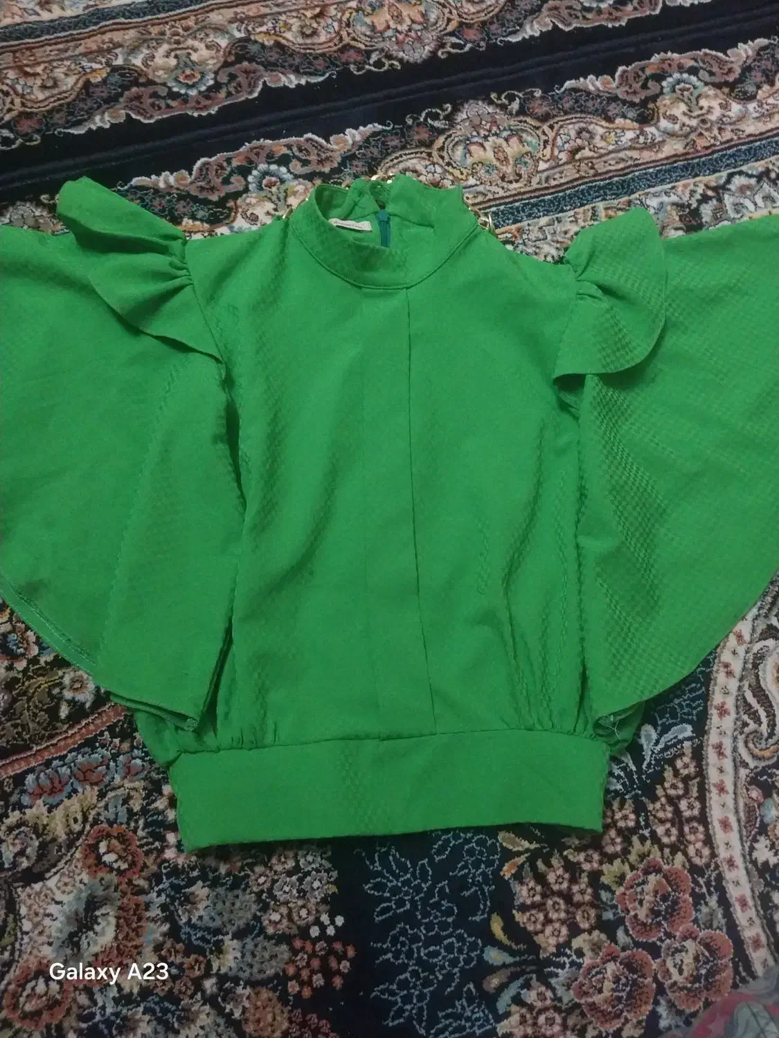 تعدادی لباس دخترانه وپسرانه|کفش و لباس بچه|قم, شهرک فاطمیه|دیوار