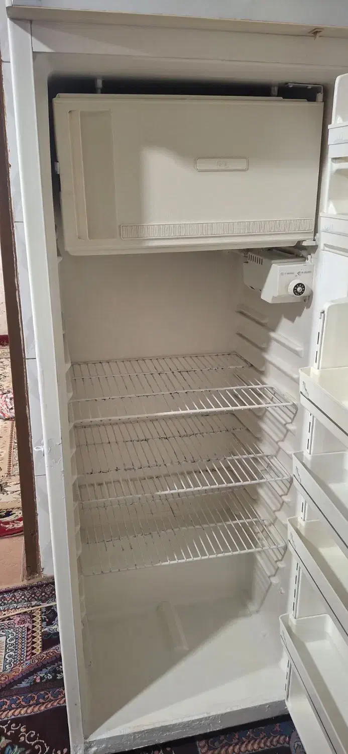 یخچال قدیمی با اصالت تمیز|یخچال و فریزر|خرمشهر, |دیوار