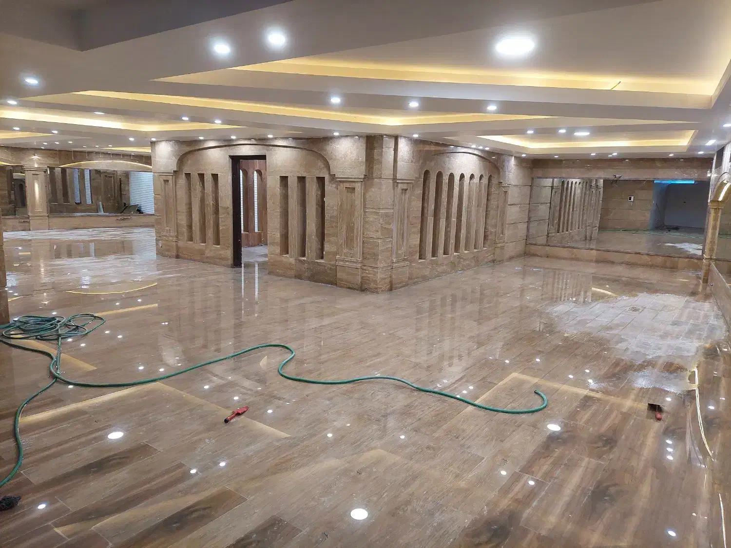 زیرزمین تجاری ۲۴۰متر ۲خواب|اجارهٔ دفتر کار، اتاق اداری، مطب|رفسنجان, |دیوار