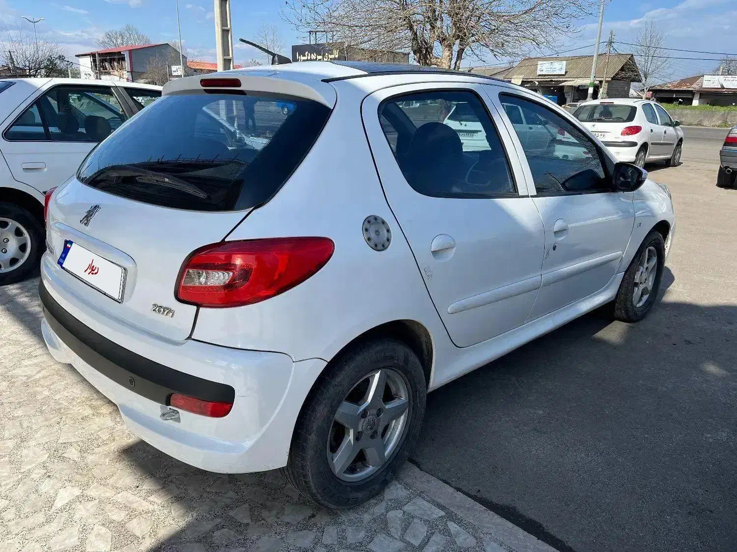 ۲۰۷ دستی|خودرو سواری و وانت|رشت, نخودچر|دیوار