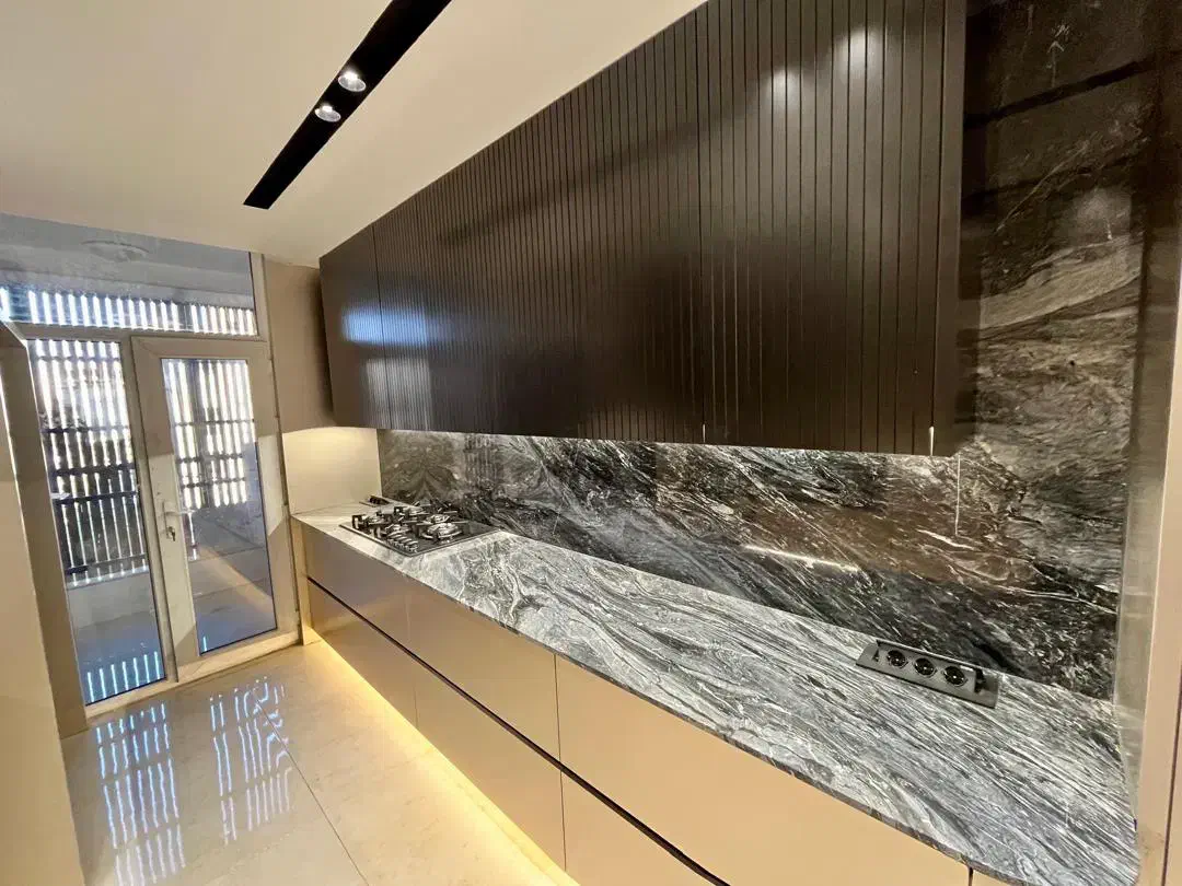 اپارتمان حیاط اختصاصی/در قلب چهار باغ بالا/|فروش آپارتمان|اصفهان, بهار آزادی|دیوار