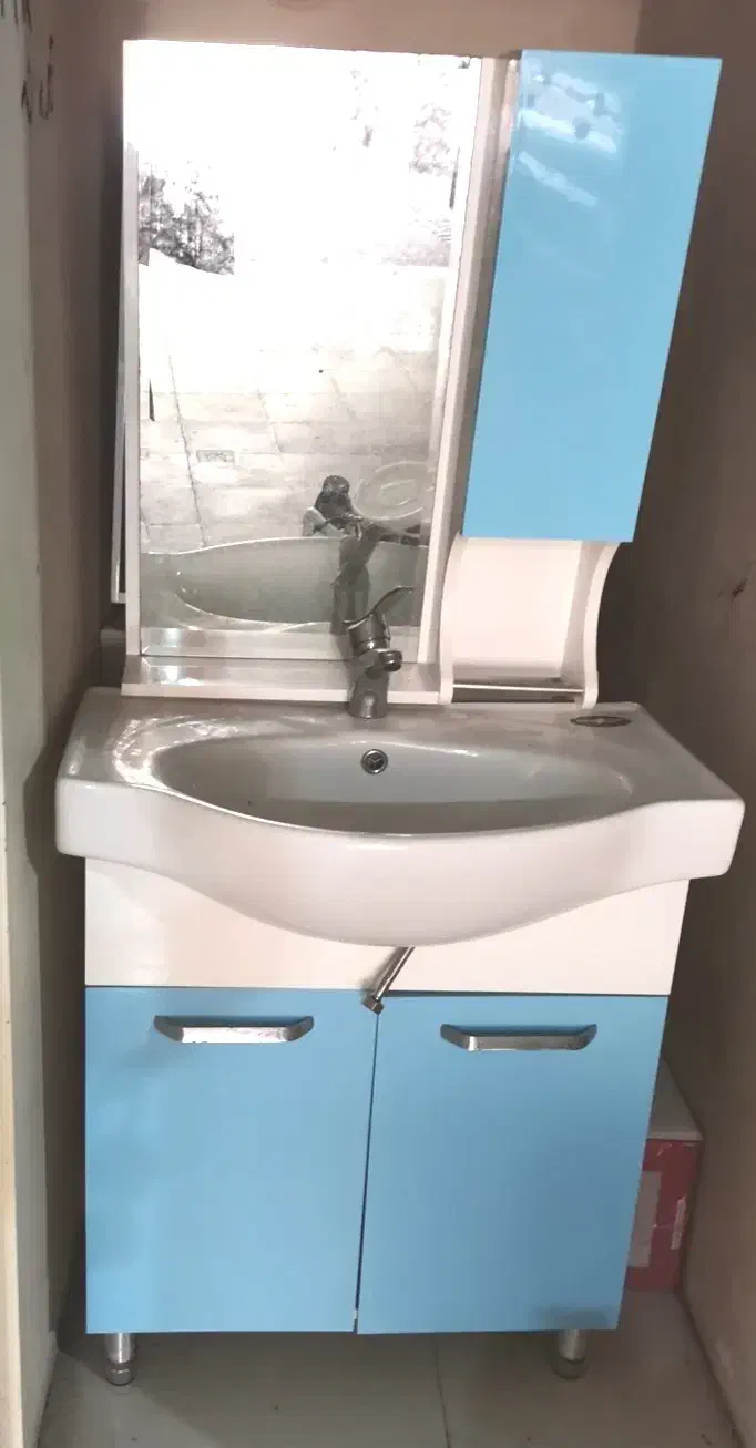 کابین روشویی آیینه وشیر|لوازم سرویس بهداشتی|محمودآباد, |دیوار