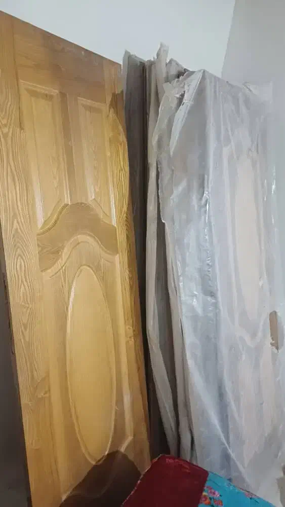 حراج  ده لنگه درب  چوبی۲متر در ۷۰ س ۱ ملیون|مصالح و تجهیزات ساختمان|قشم, |دیوار