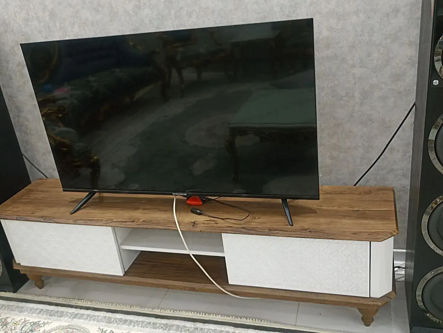 میز کنسول و میز تلویزیون|بوفه، ویترین، کنسول|سبزوار, قاضی زاد|دیوار