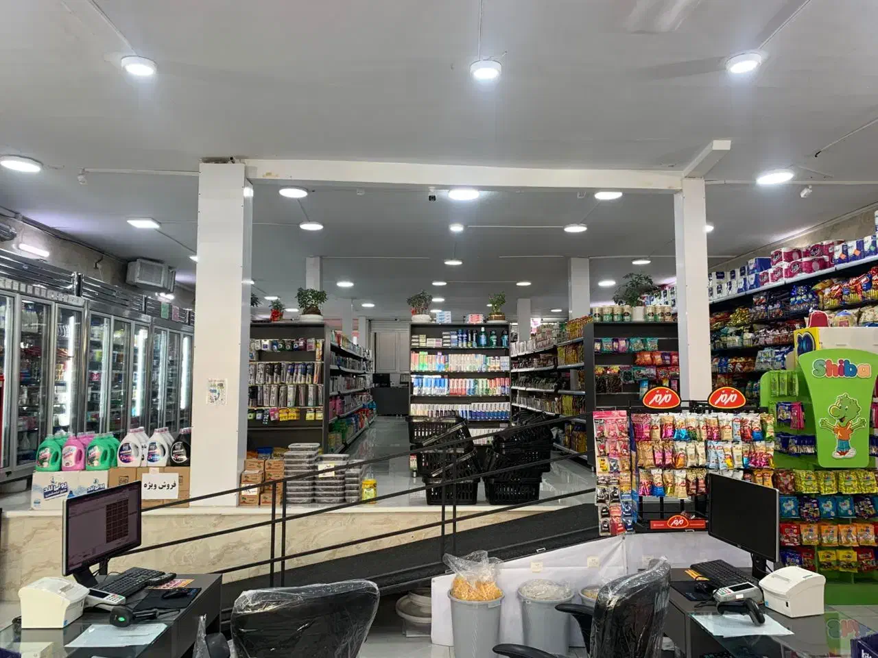 جذب نیرو صندوقدار و چیدمان خانم|استخدام خدمات فروشگاه و رستوران|کرج, عظیمیه|دیوار