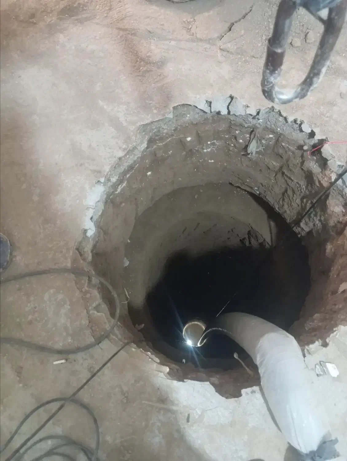 مغنی چاکن تخریب کار پای دیوار کنی کانال کنی|خدمات پیشه و مهارت|قم, قلعه کامکار|دیوار