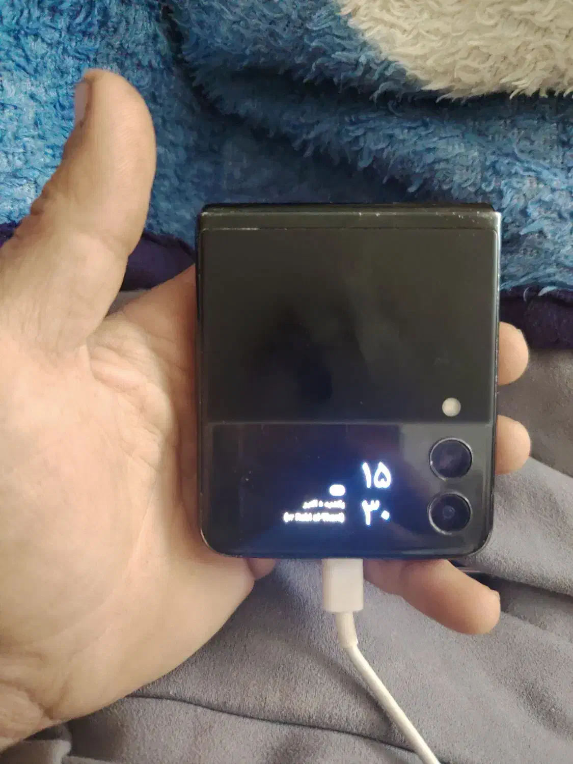 گوشی گلکسی z Flip 3 ال سی دی شکسته|موبایل|آباده, |دیوار