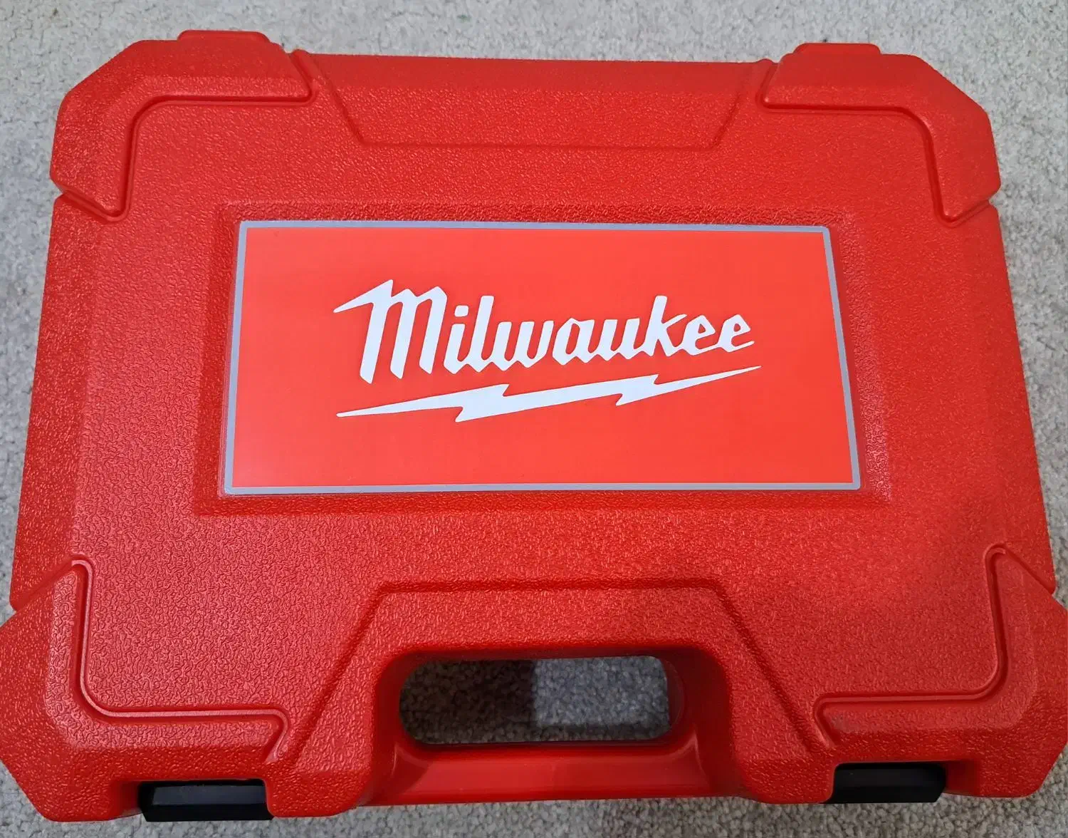 پیچ گوشتی شارژی میلواکی 24v چهار سلول براشلس|ابزارآلات|بندر گناوه, |دیوار