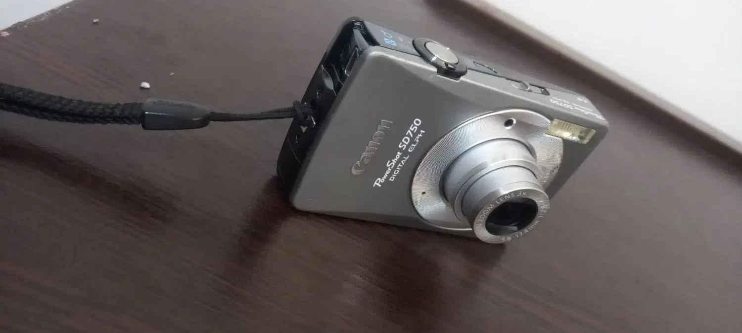 دوربین کنون امریکایی|دوربین عکاسی و فیلم‌برداری|قائم‌شهر, |دیوار