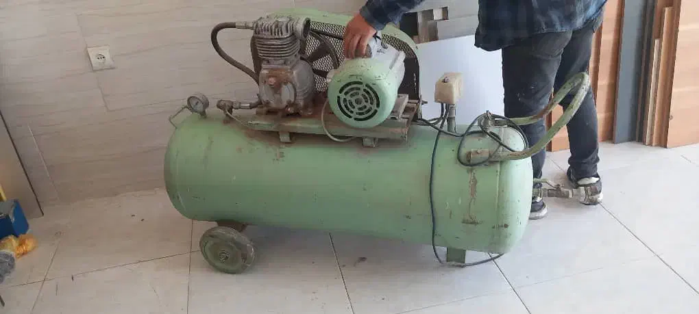 پمپ باد ۱۵۰ لیتری کاملا سالم وکم صدا|ابزارآلات|رودسر, |دیوار