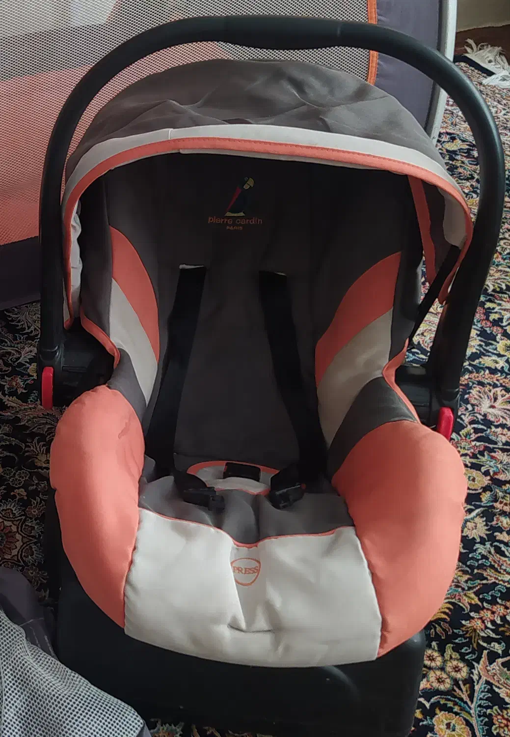 کریر و تخت پارک و صندلی ماشین|تخت و صندلی بچه|اردبیل, |دیوار