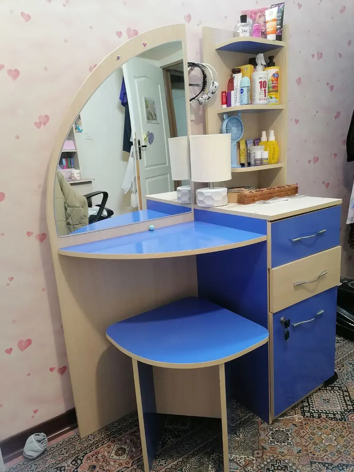 میز آرایشی|جاکفشی، کمد، دراور|سیرجان, |دیوار