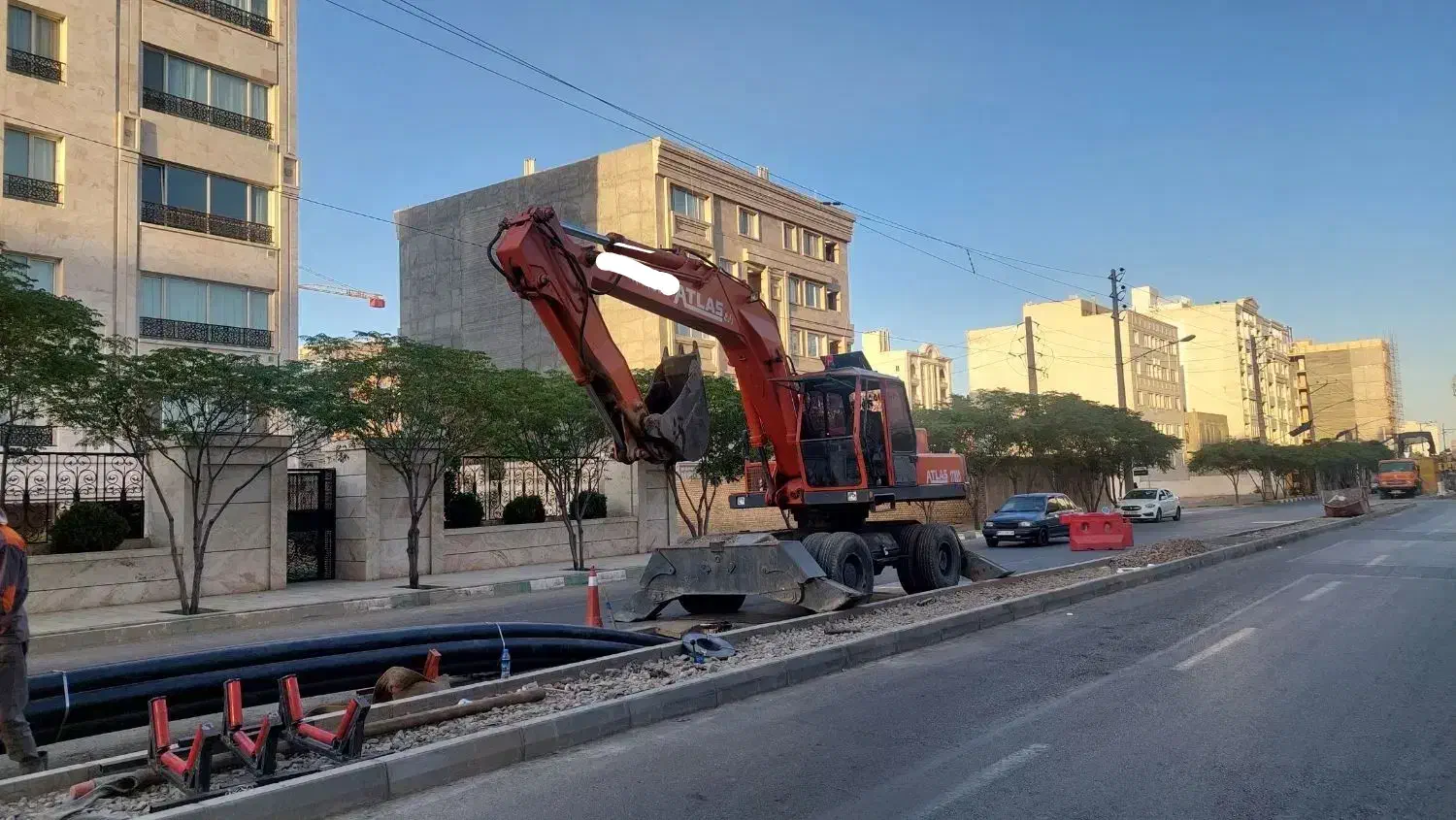 بیل لاستیکی اطلس ۷۰۲|خودرو سنگین|تهران, ونک|دیوار